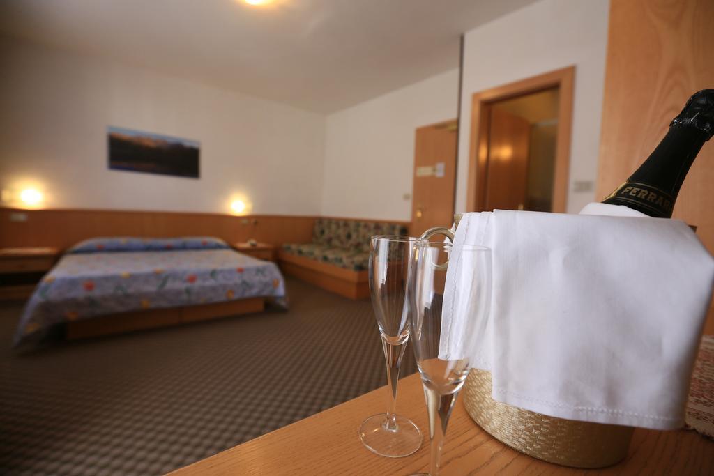 Hotel Miramonti Vigo di Fassa Zewnętrze zdjęcie